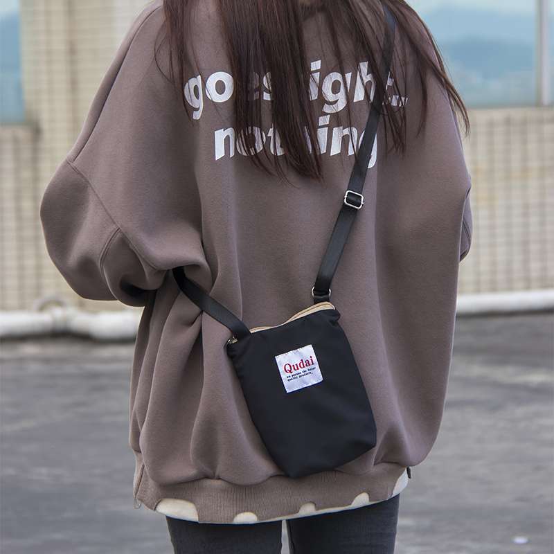コンパクト多機能ミニポシェット