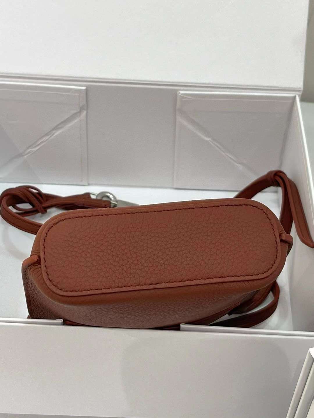 シンプル上品　ポシェット