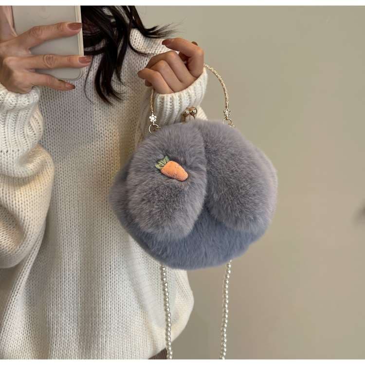 もふもふウサギ型ポシェット