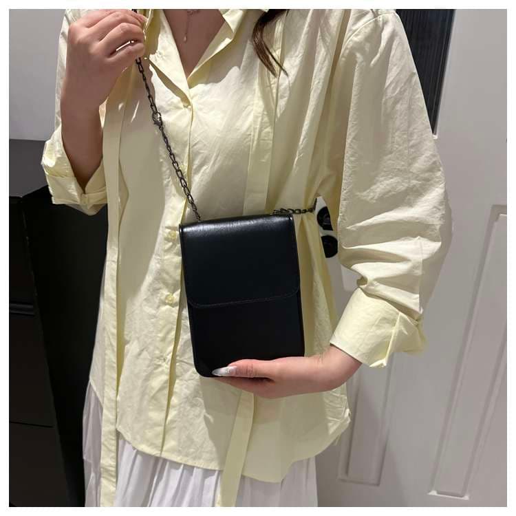 ポシェット　チェーンウォレットポシェット