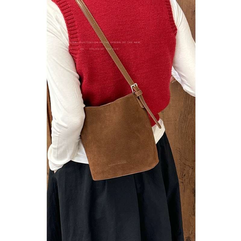シンプル スエード ポシェット