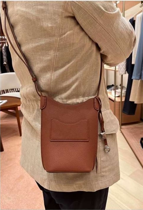 シンプル上品　ポシェット