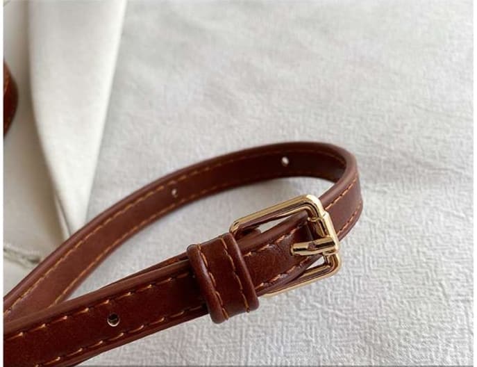 スタッズ付き　上品ミニポシェット