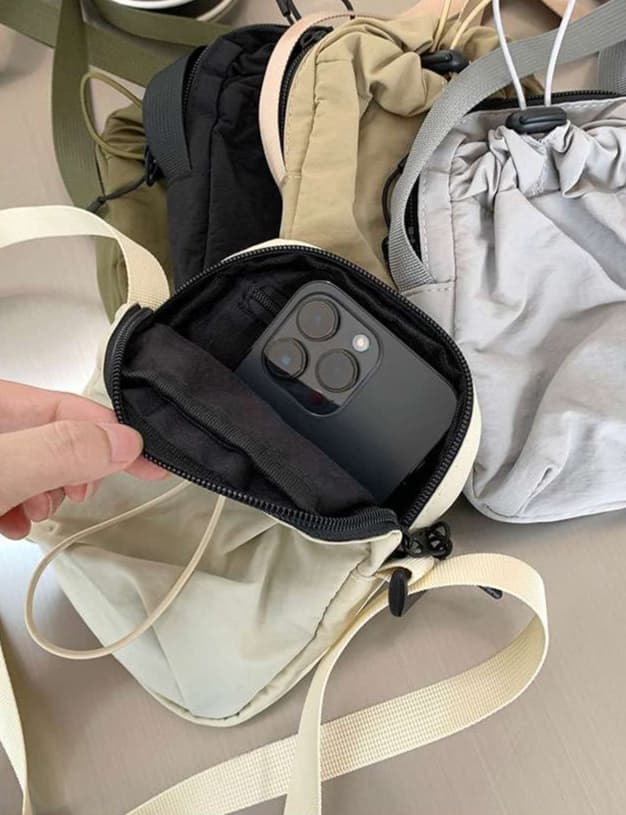 シンプル巾着型ポシェット
