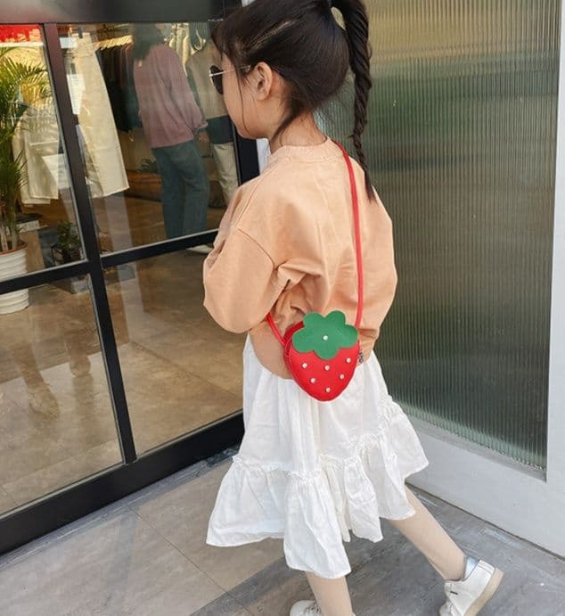 ポシェット　いちごモチーフ 子ども用ミニポシェット
