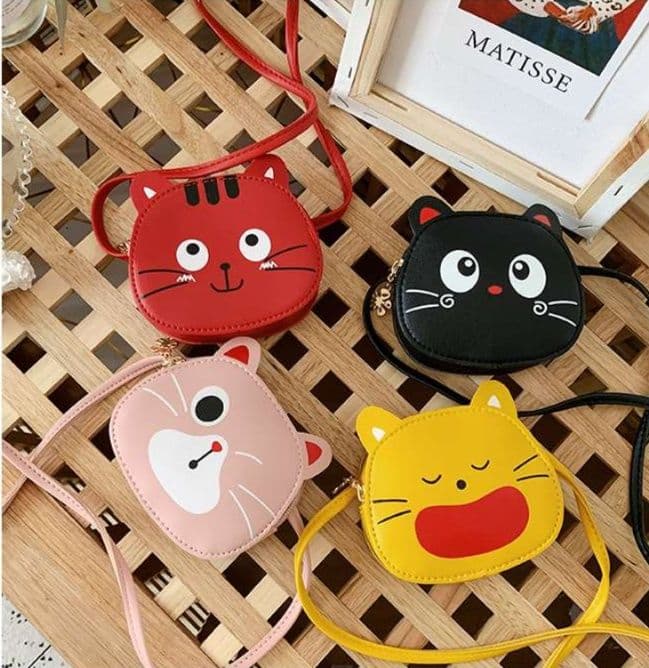ポシェット　猫顔デザイン キッズポシェット