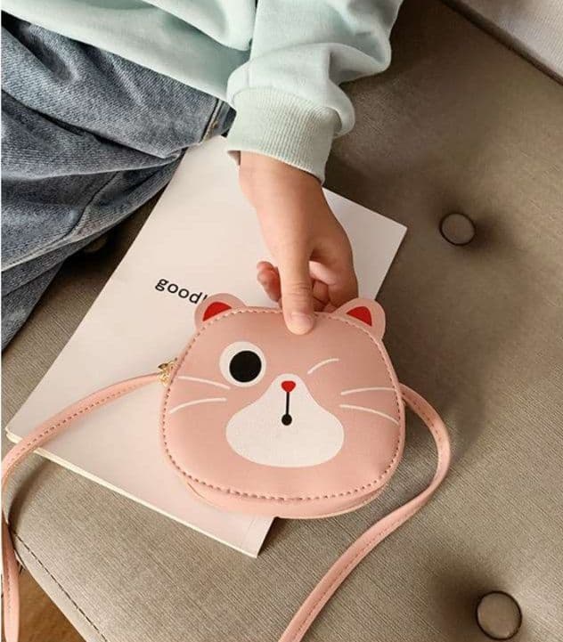 ポシェット　猫顔デザイン キッズポシェット
