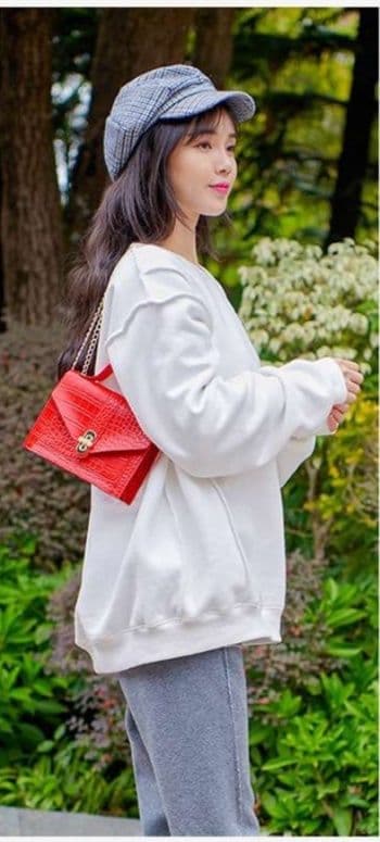 ポシェット　クロコ型押しチェーンポシェット