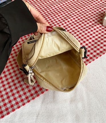 ポシェット　デイリー使いに最適 シンプルポシェット