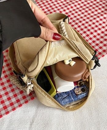 ポシェット　デイリー使いに最適 シンプルポシェット