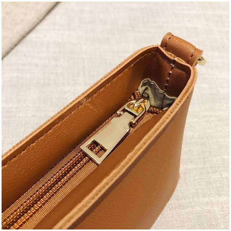 シンプル上品チェーンポシェット