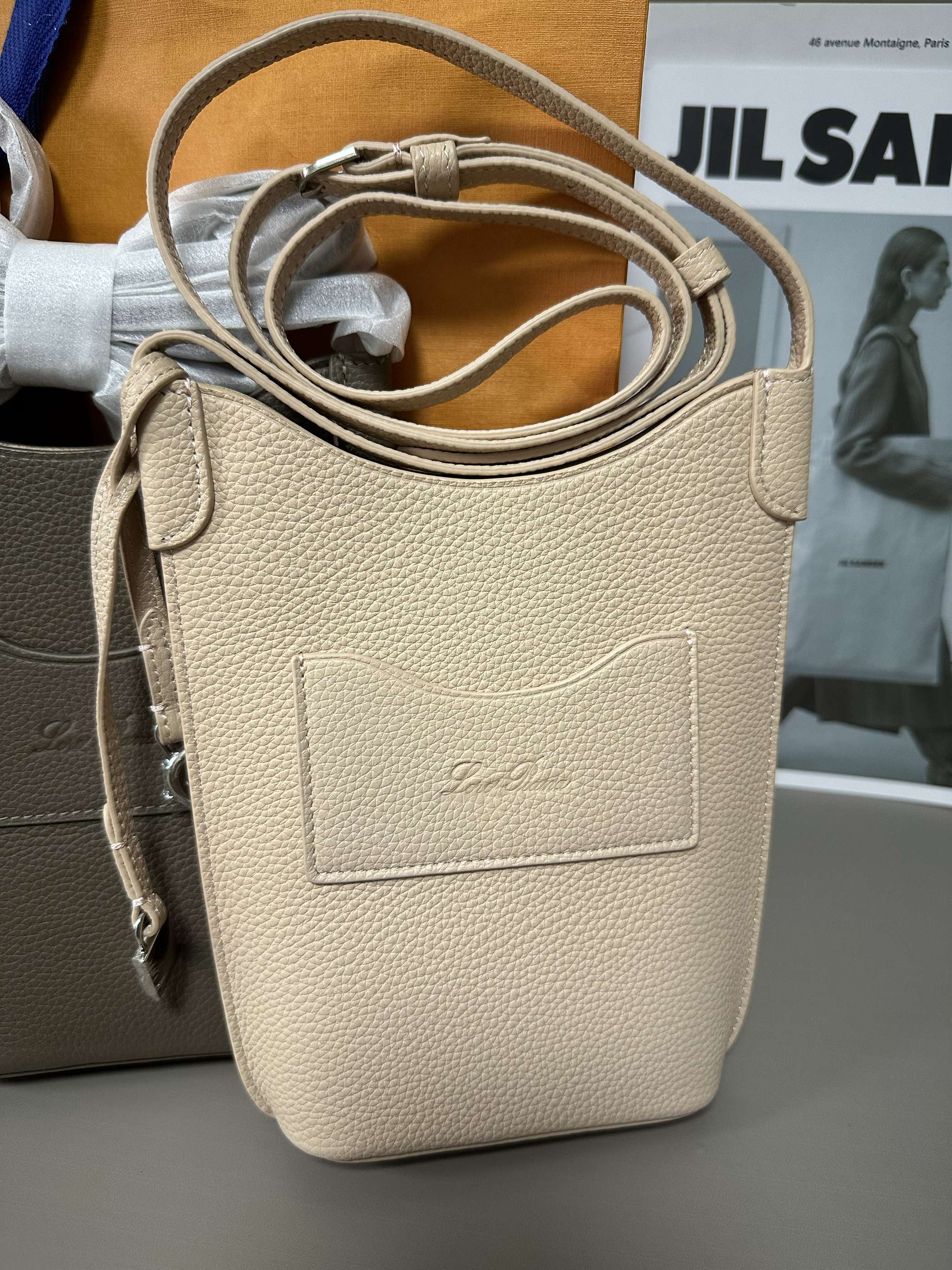 シンプル上品　ポシェット