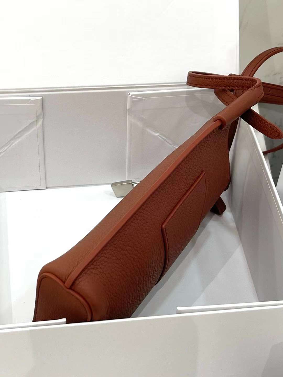 シンプル上品　ポシェット