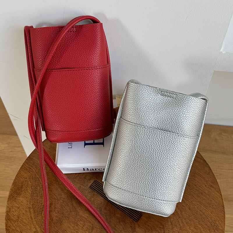 ポシェット　シンプル スマホポシェット