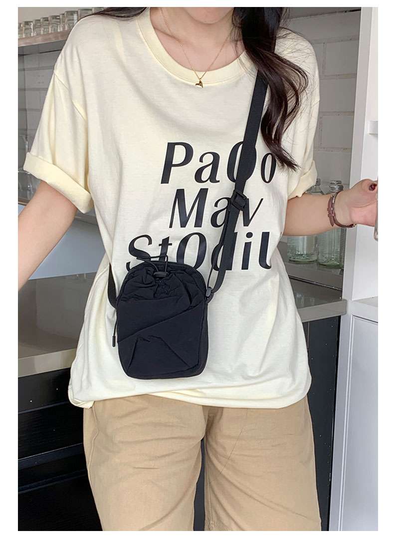 シンプル巾着型ポシェット