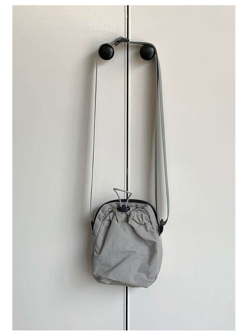 シンプル巾着型ポシェット