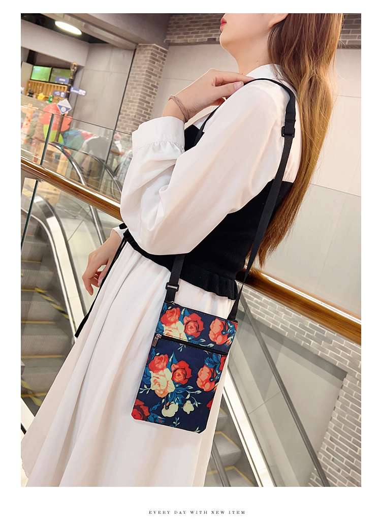 ポシェット　花柄ミニポシェット