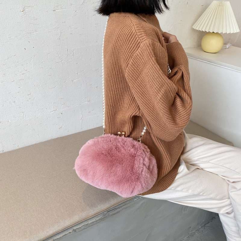 ふわもこファー口金ポシェット