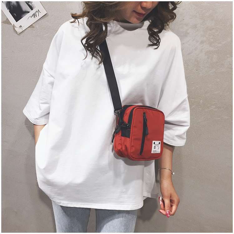 コンパクト多機能ポシェット