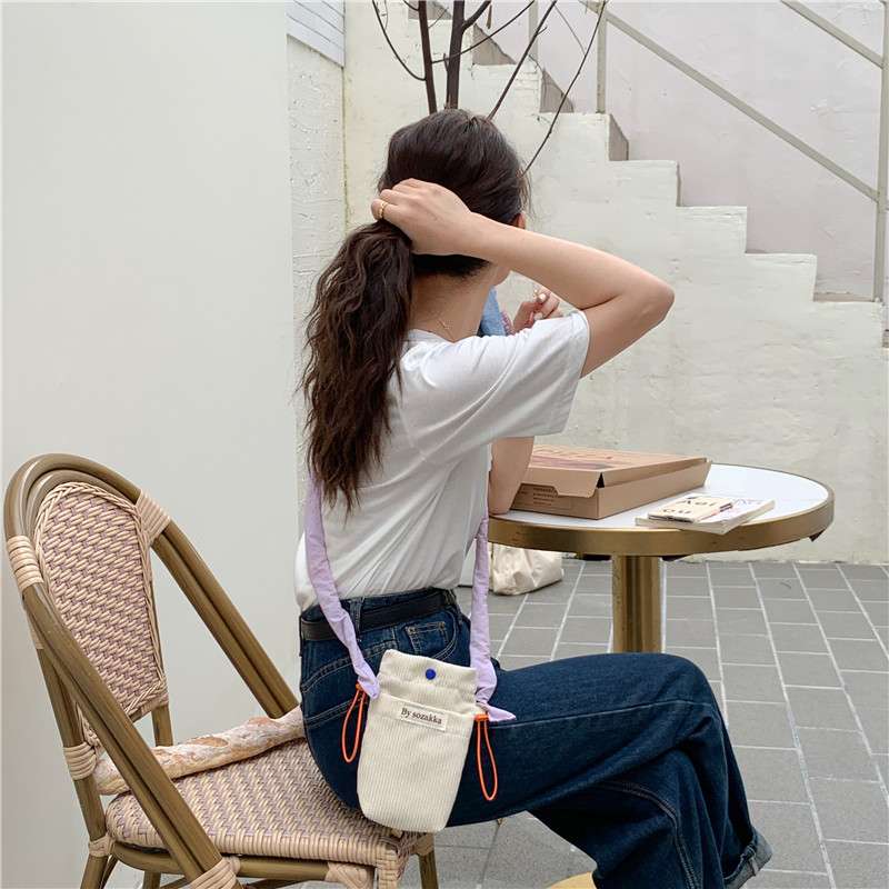 ポシェット　コーデュロイ調ミニポシェット