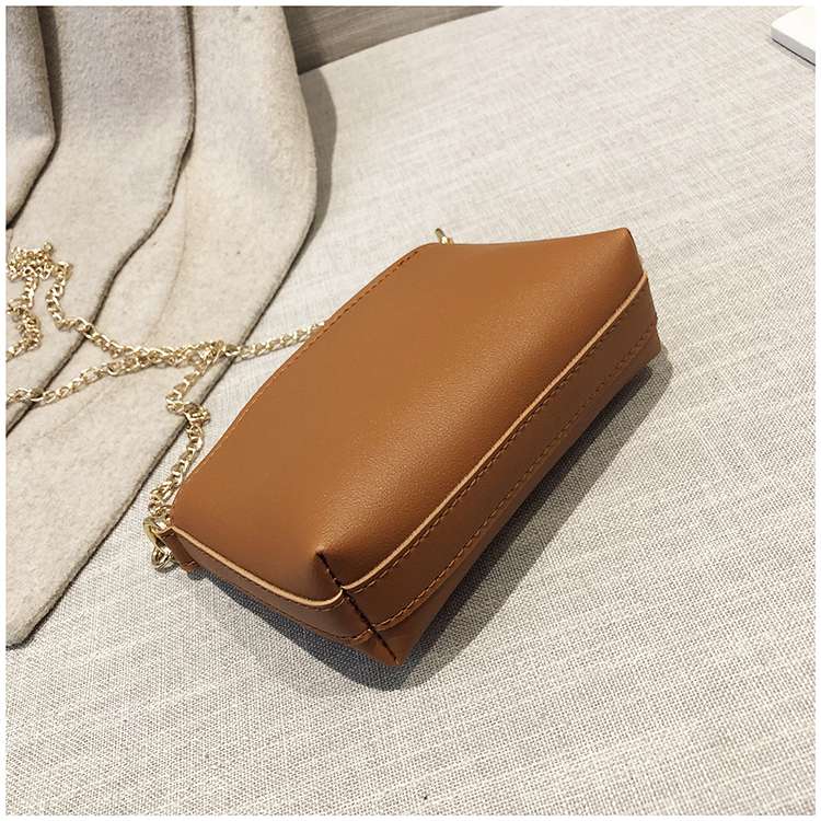 シンプル上品チェーンポシェット