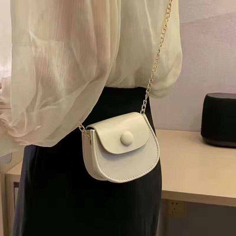 ポシェット　チェーンストラップ ミニポシェット