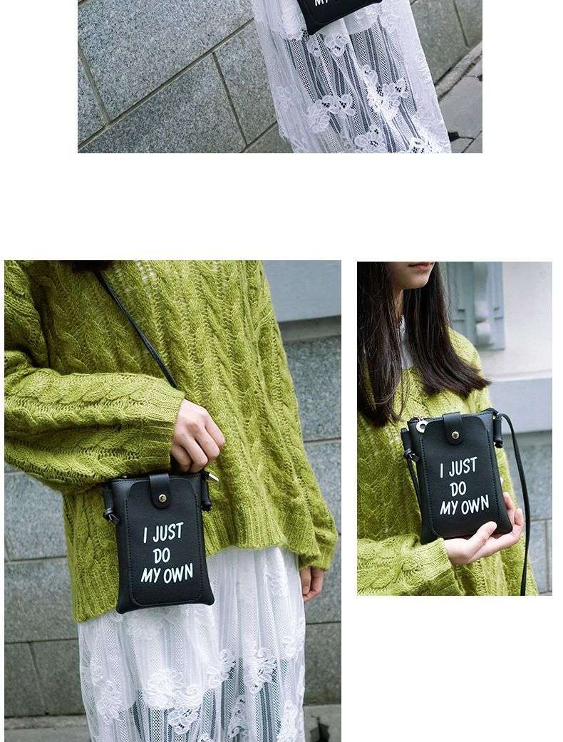 ポシェット　シンプル ロゴ入りスマホポシェット
