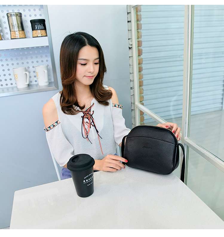 ポシェット　シンプル上品ポシェット