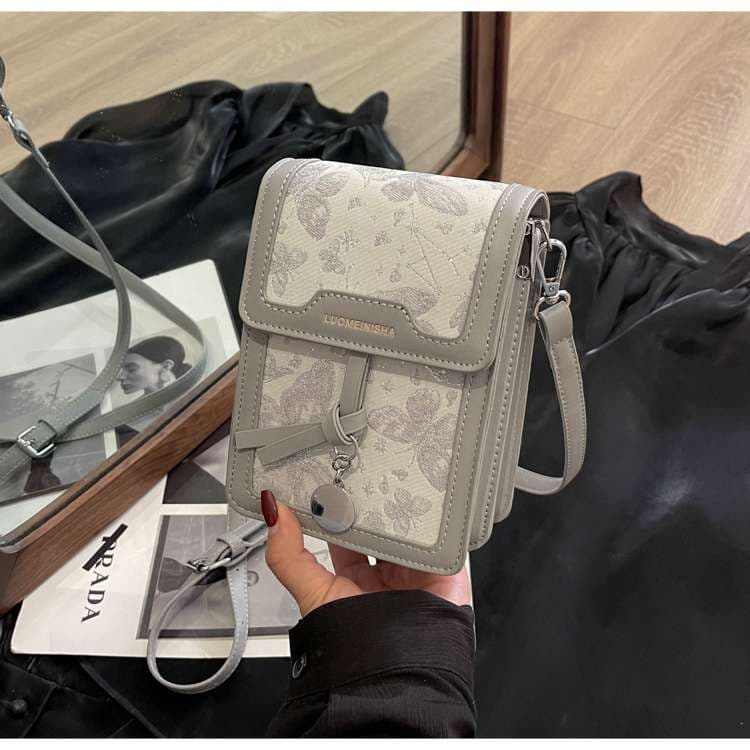 花柄刺繍入り多機能ポシェット