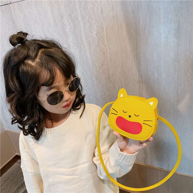 ポシェット　猫顔デザイン キッズポシェット