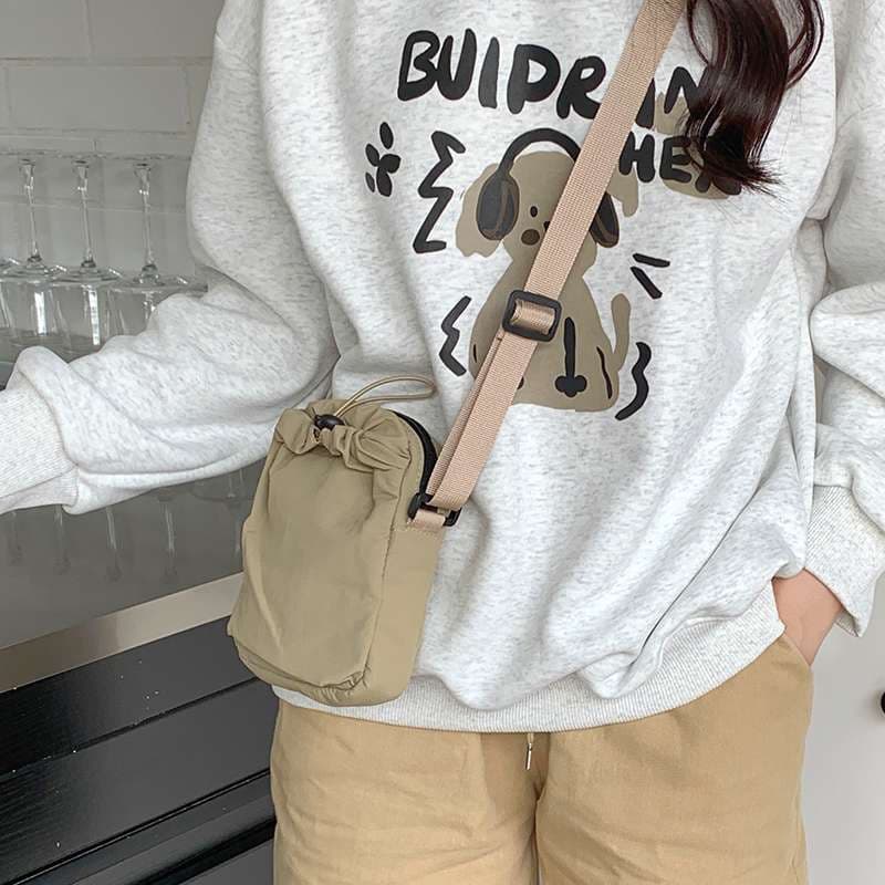 シンプル巾着型ポシェット