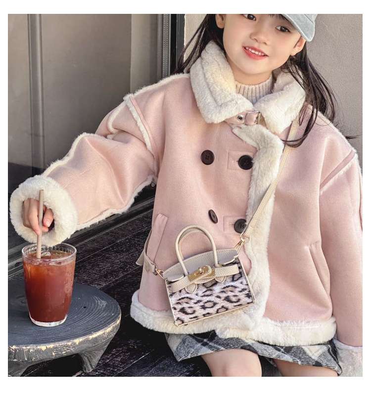 ヒョウ柄ポシェット