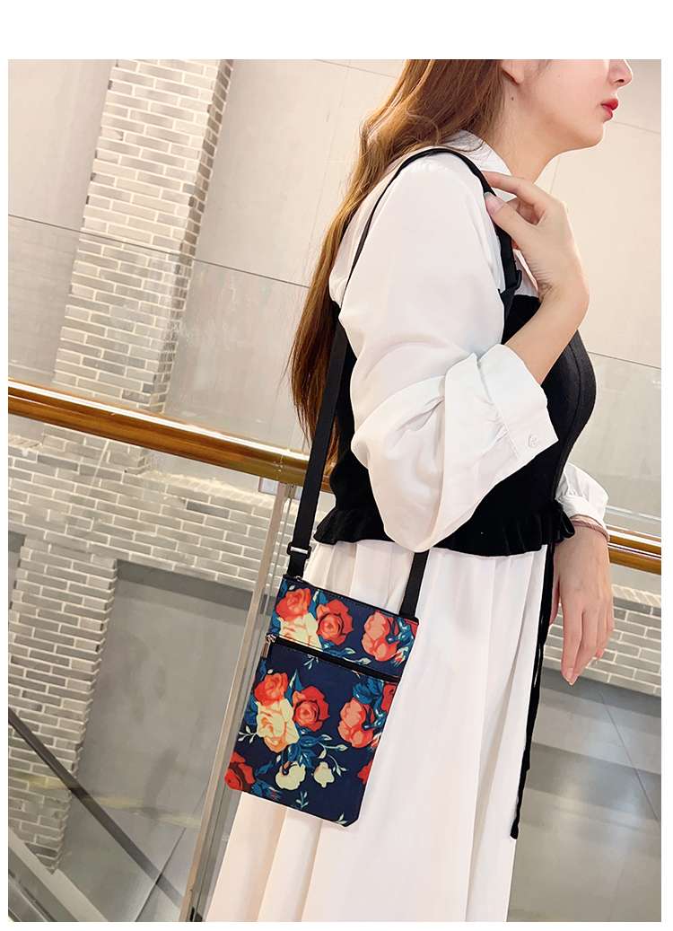 ポシェット　花柄ミニポシェット