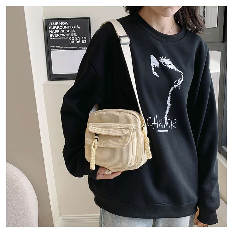 ゆったりコーデュロイ　ポシェット