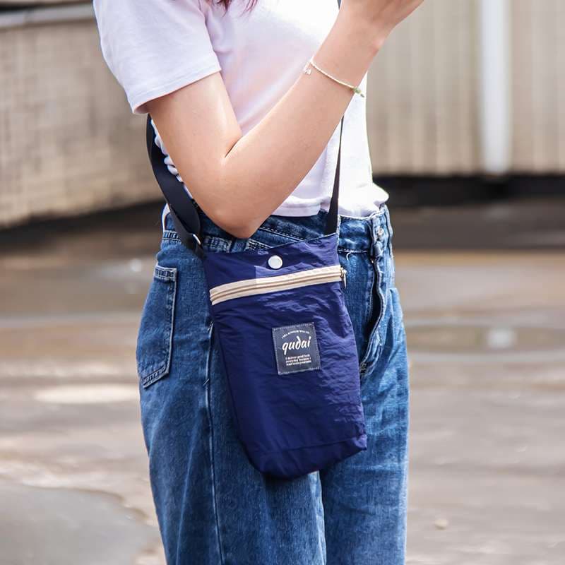 多機能スマホポシェット