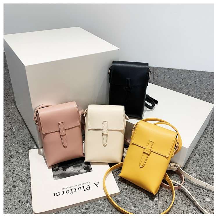 ポシェット　シンプルデザイン スマホポシェット