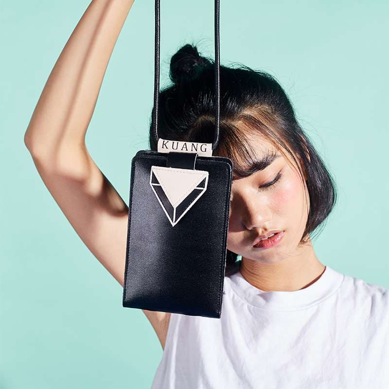 クロスデザイン スマホポシェット