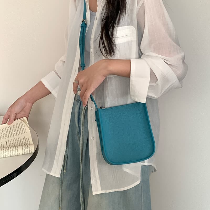 ポシェット　シンプルデザインポシェット