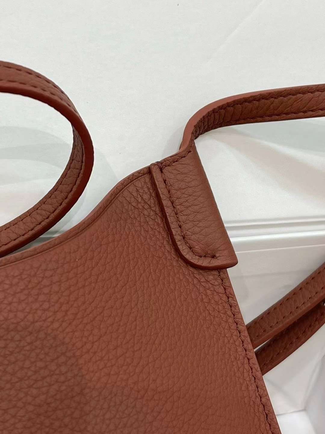 シンプル上品　ポシェット