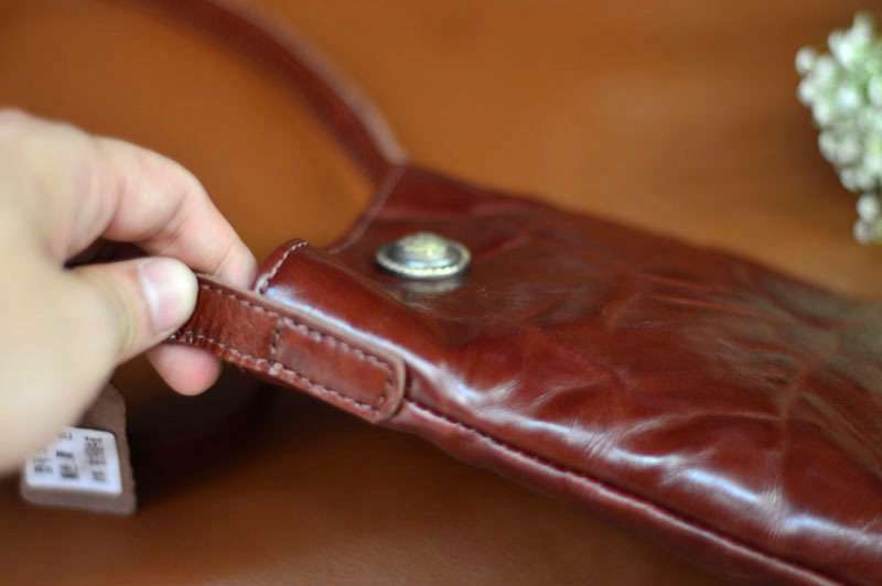 シンプル革製ポシェット