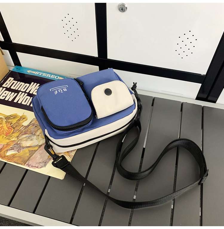 ポシェット　収納力ある多機能ポシェット
