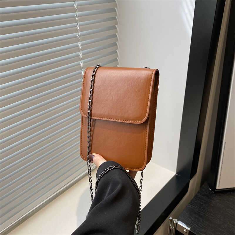 ポシェット　チェーンウォレットポシェット