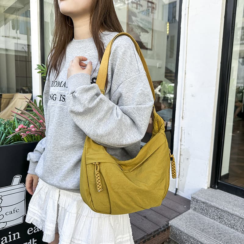 ポシェット ゆったり収納 日常使い軽量ポシェット