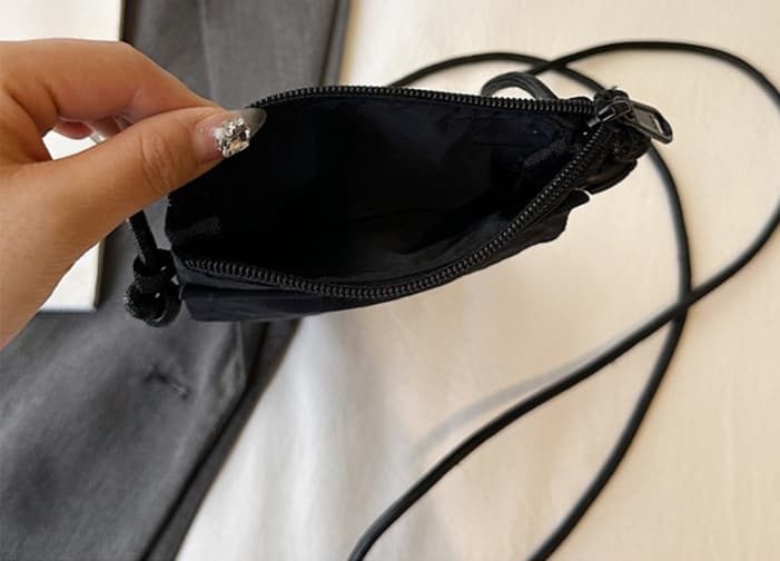ポシェット 普段使い抜群コンパクト スマホポシェット