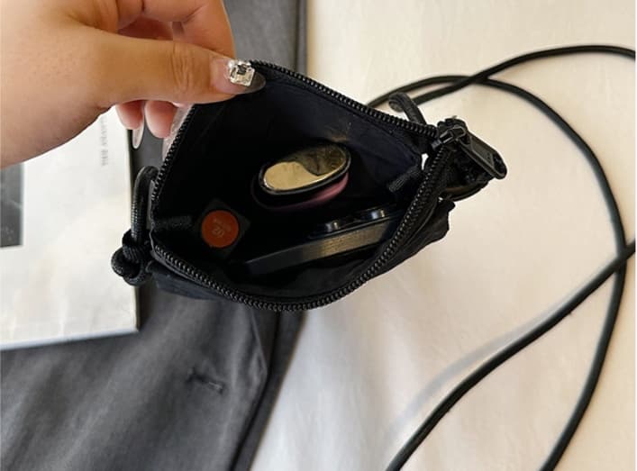 ポシェット 普段使い抜群コンパクト スマホポシェット
