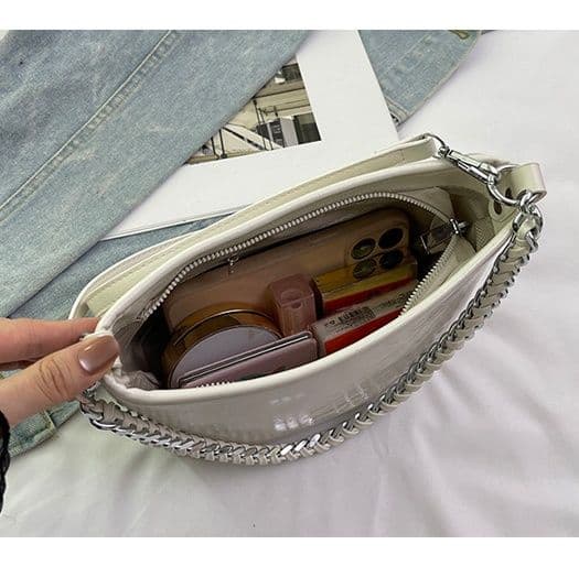 ポシェット チェーン付きレザー調斜めがけレディースポシェット